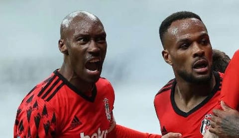 Beşiktaş'ta Atiba ve Larin sorunu