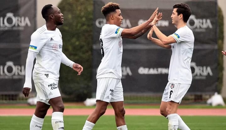 Beşiktaş'ta biletlere ilgi az!