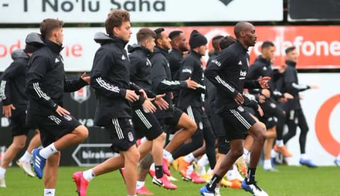 Beşiktaş'ta bir isim daha takıma döndü!