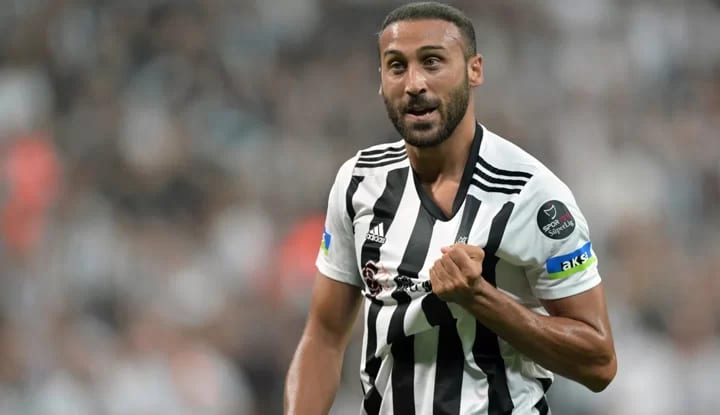 Beşiktaş'ta Cenk Tosun ilk peşinde!