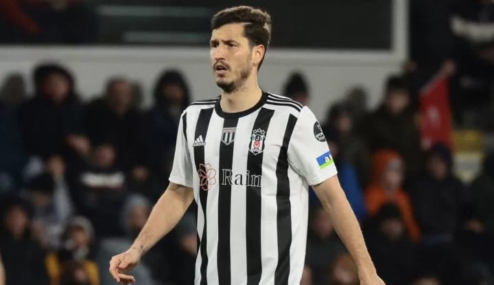 Beşiktaş'ta derbide Salih Uçan'dan beklenti büyük!