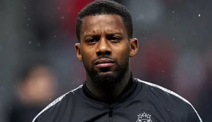 Beşiktaş'ta Douglas ve Lens'e yasak üstüne yasak! İşte detaylar...