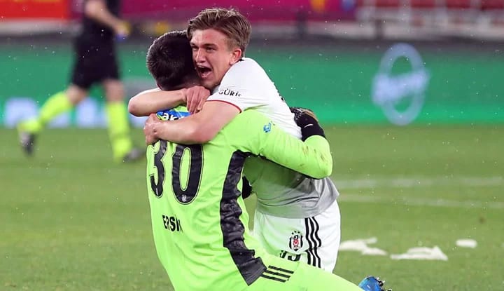 Beşiktaş'ta Ersin Destanoğlu ve Rıdvan Yılmaz için flaş karar!