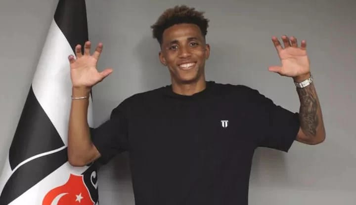 Beşiktaş'ta Fernandes ve Saiss'in forma numaraları resmen açıklandı!
