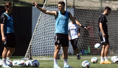 Beşiktaş'ta forma için kıyasıya rekabet!