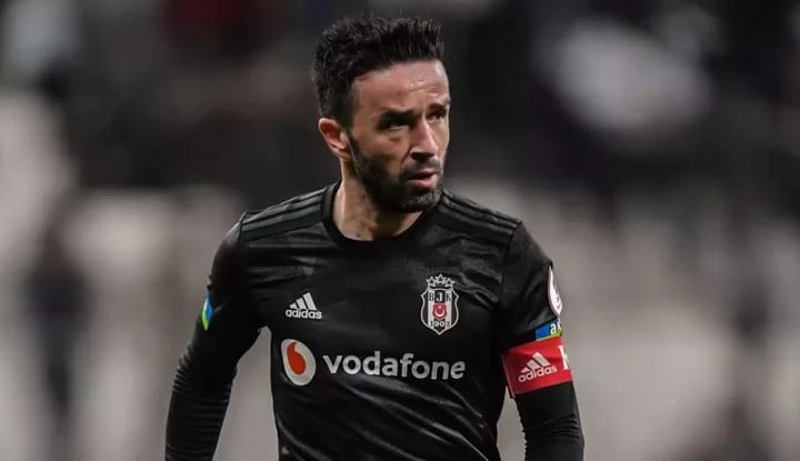 Beşiktaş'ta Gökhan Gönül gerçekleri! Flaş sözler...
