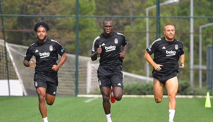 Beşiktaş'ta Gökhan Töre kulübeye çekiliyor!