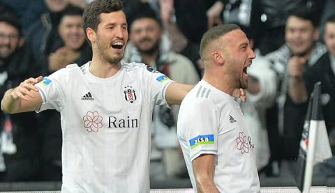 Beşiktaş'ta gözler Cenk Tosun ve Salih Uçan'ın sözleşmesinde!