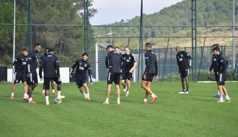 Beşiktaş'ta gözler testte! 3 oyuncu için büyük önem taşıyor!