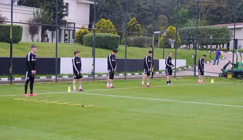 Beşiktaş'ta gruplar halinde antrenmanlar başladı! İşte ilk görüntü...
