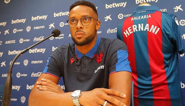 Beşiktaş'ta Hernani sürprizi