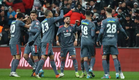 Beşiktaş'ta iki isme kulübe yolu gözüktü