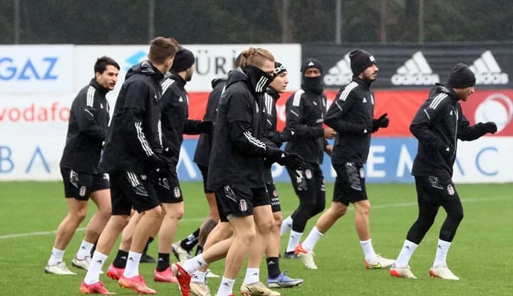 Beşiktaş'ta ilk güzel haber geldi! Antrenmanlara başladı