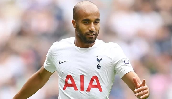 Beşiktaş'ta Lucas Moura sesleri!