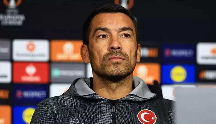 Beşiktaş’ta Malmö maçında forvette kim oynayacak? Van Bronckhorst kararını verdi!