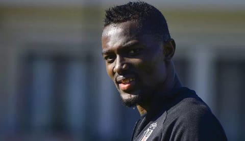 Beşiktaş'ta Mensah'a uyarı geldi!