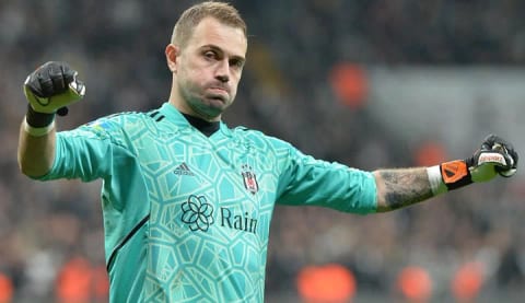 Beşiktaş'ta Mert Günok için alarmlar çalıyor!