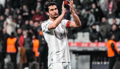 Beşiktaş'ta Necip Uysal, Santos'un da değişilmezi oldu!