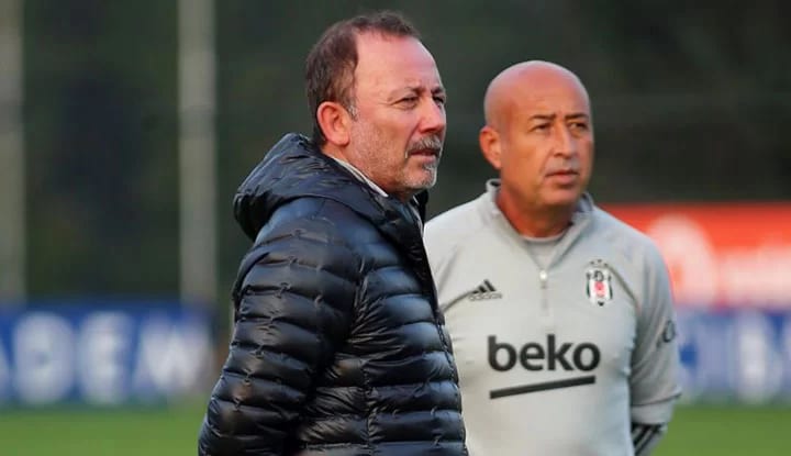 Beşiktaş'ta orta saha kurgusu değişiyor!