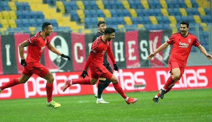 Beşiktaş'ta Rachid Ghezzal, tarihe geçti!