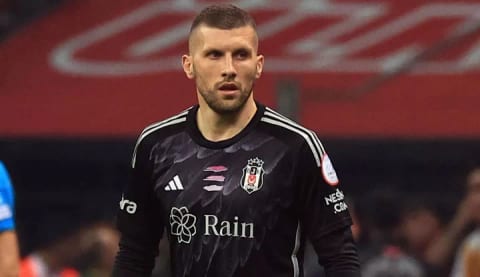 Beşiktaş'ta Rebic krizi!