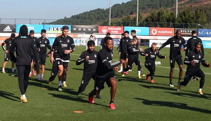 Beşiktaş'ta sakat oyuncularda son durum! Josef de Souza, Ghezzal, Ljajic, Gökhan Töre...