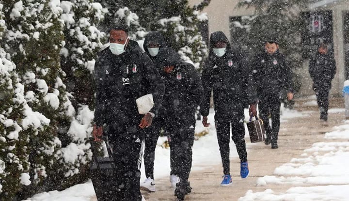 Beşiktaş'ta sol beke sürpriz isim!