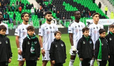Beşiktaş'ta stoperler geri dönüyor!