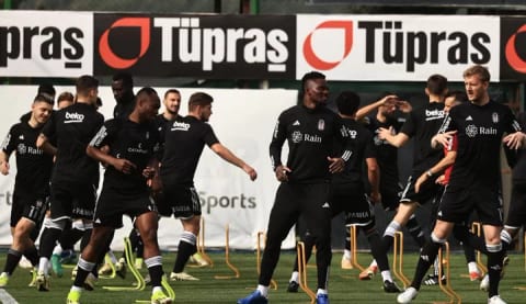 Beşiktaş'ta teknik direktörlük için 3 isim listede!