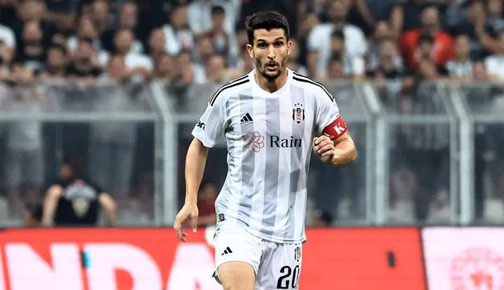 Beşiktaş'ta transfer hareketliliği! Necip Uysal veda ediyor!