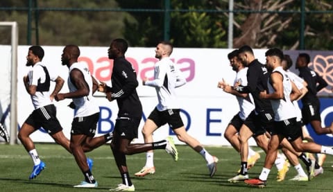 Beşiktaş'ta transfer politikası yeniden tartışma konusu oldu!