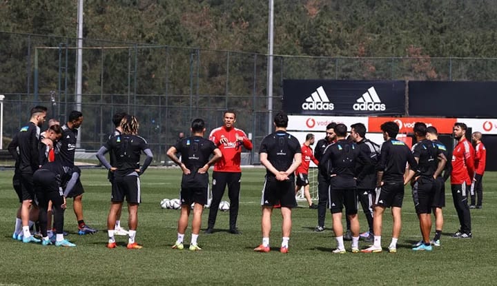 Beşiktaş'ta yeni devir başlıyor! Valerien Ismael'den sürpriz talep