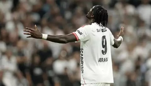 Beşiktaş'ta yeni futbol komitesinin ilk hamlesi!