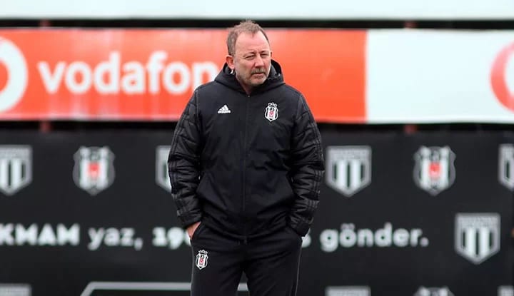 Beşiktaş'ta yeni sistem yükleniyor!