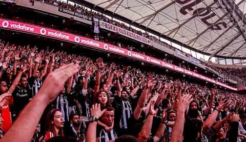 Beşiktaş'tan anlamlı hareket! Resmen açıklandı!