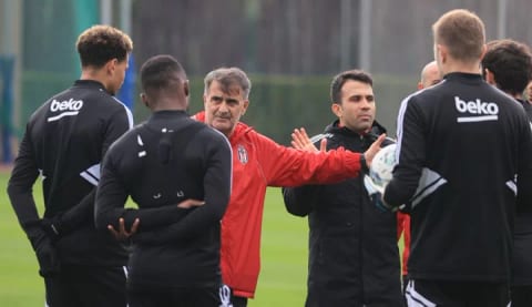 Beşiktaş'tan bomba transfer! Ezeli rakibin kalbini alıyor!