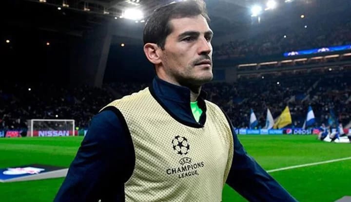 Beşiktaş'tan Casillas'a Cenk Tosun'lu veda!