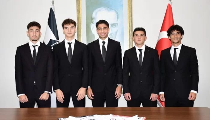 Beşiktaş’tan geleceğe yatırım: 5 genç yıldızla profesyonel sözleşme!