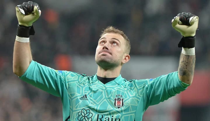 Beşiktaş'tan Mert Günok kararı!