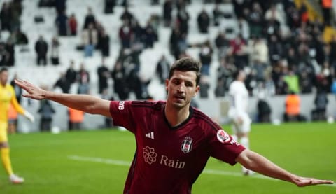 Beşiktaş'tan Salih Uçan kararı!