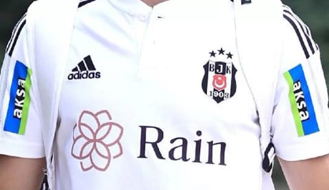 Beşiktaş'tan sol bek hareketi! Eski oyuncusu ile görüşmelere başladı!