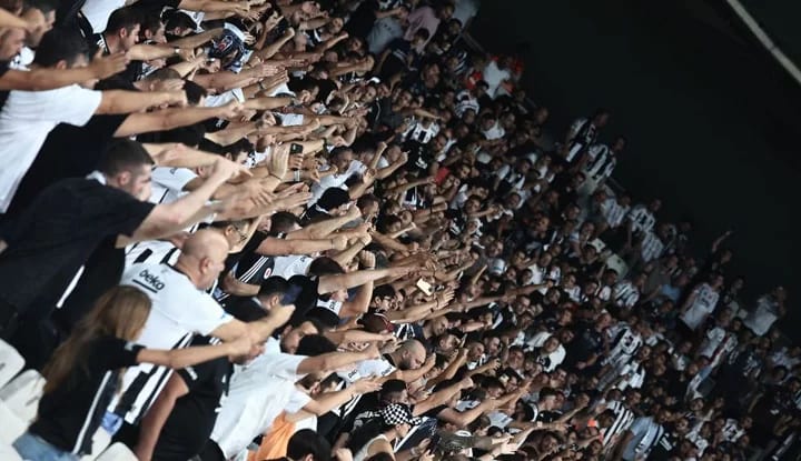 Beşiktaş’tan üst üste 3. galibiyet! Taraftarlar coşkuyla kutladı!