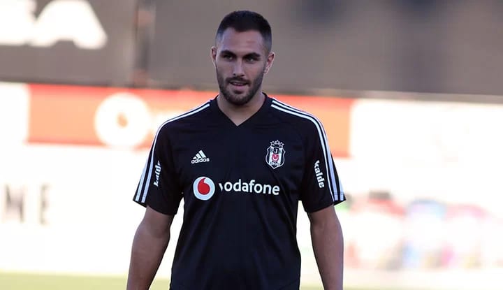 Beşiktaş'tan Victor Ruiz hamlesi