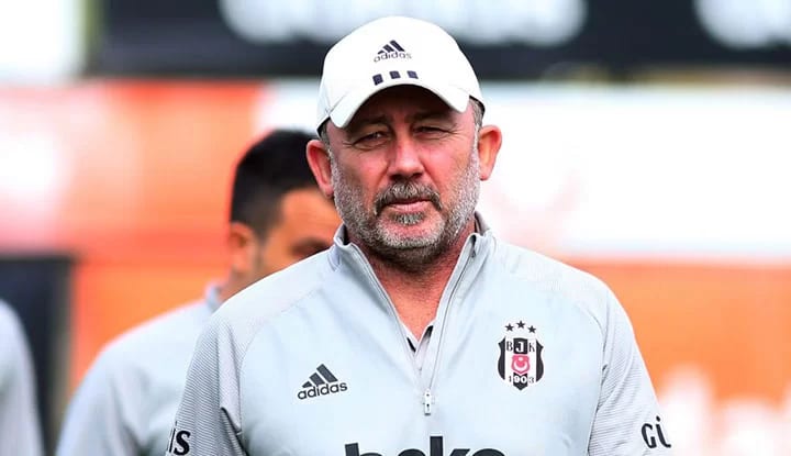 "Bildiğim kadarıyla Çarşamba günleri futbolcularla..."