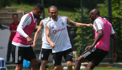 Boateng ve Vida'nın durumu netlik kazandı!