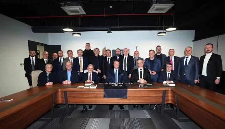 Bosna Sivil Toplum Kuruluşu, Beşiktaş Kulübü'nü ziyaret etti!