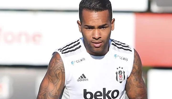 Brezilya'da, Alex Teixeira Sesleri!