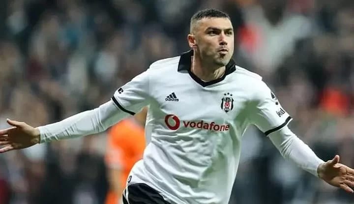 Burak Yılmaz'dan flaş açıklamalar! "Duşta hüngür hüngür ağladım"