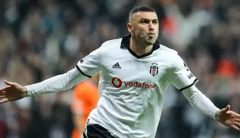 Burak Yılmaz'dan flaş açıklamalar! "Duşta hüngür hüngür ağladım"