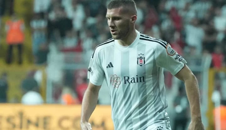 Burak Yılmaz’ın Ante Rebic planı! Hari Vukas’un ilk işi vatandaşı ile konuşmak oldu!